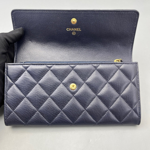 Chanel Quilted Yen Wallet Calfskin Dark Blue
