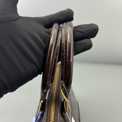 Louis Vuitton Alma BB Vernis Amarante