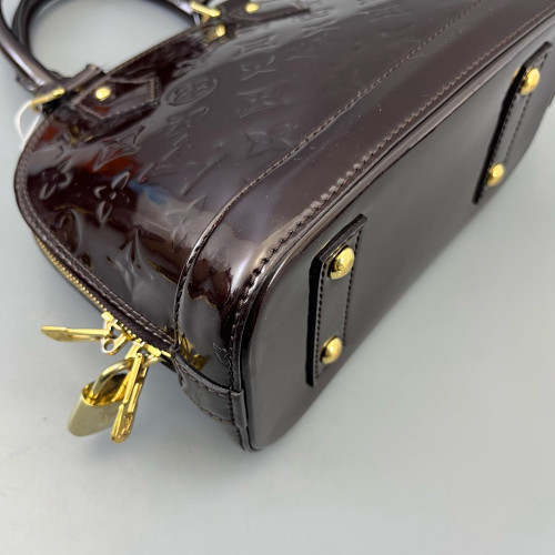Louis Vuitton Alma BB Vernis Amarante