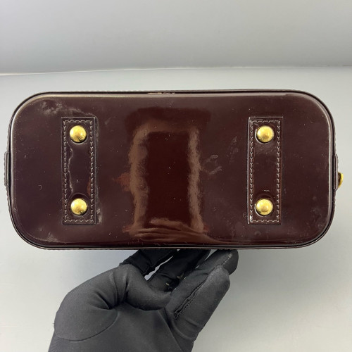 Louis Vuitton Alma BB Vernis Amarante