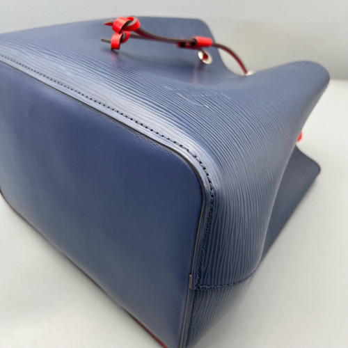 Louis Vuitton Neonoe MM Epi Blue