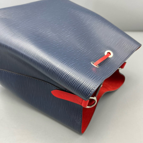 Louis Vuitton Neonoe MM Epi Blue