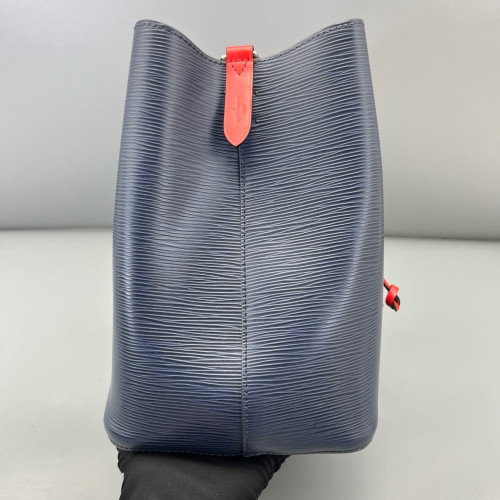 Louis Vuitton Neonoe MM Epi Blue
