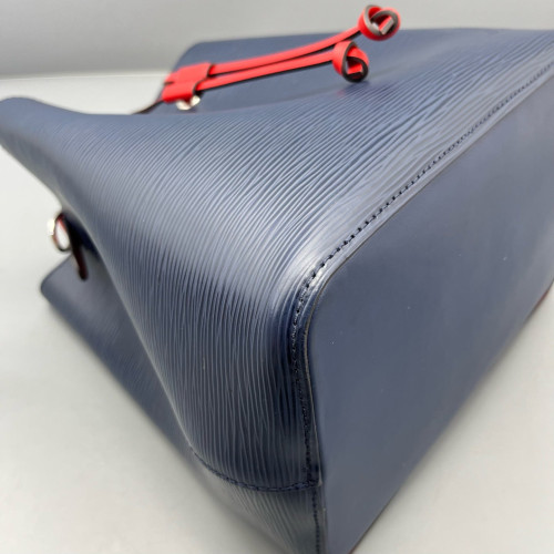 Louis Vuitton Neonoe MM Epi Blue