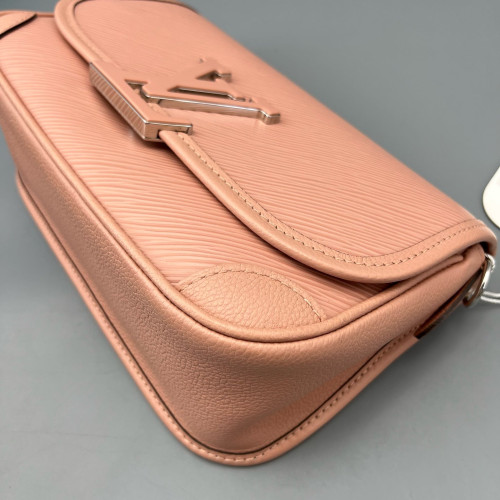 Louis Vuitton Buci Shoulder Bag Epi Pink