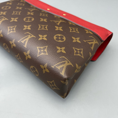Louis Vuitton Pallas Chain Monogram Brown