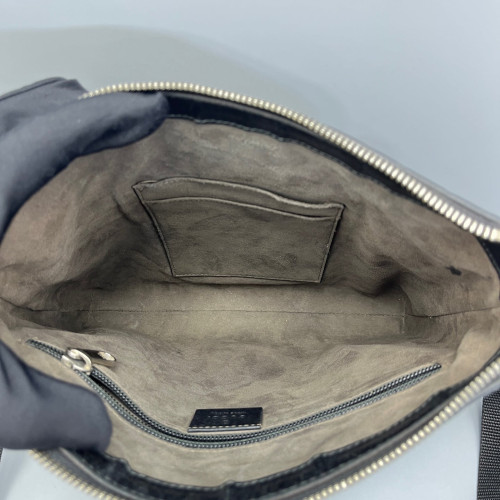 Gucci Messenger Guccissima Black