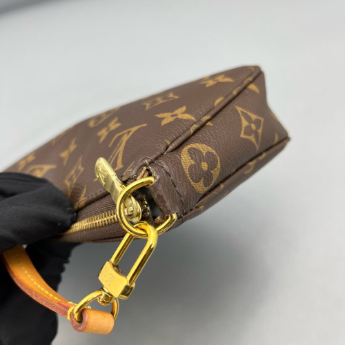 Louis Vuitton Pochette Accessories Monogram Brown