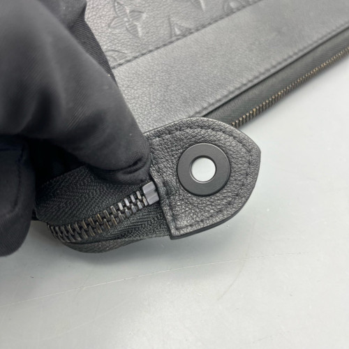 Louis Vuitton Clutch Monogram Shadow Black