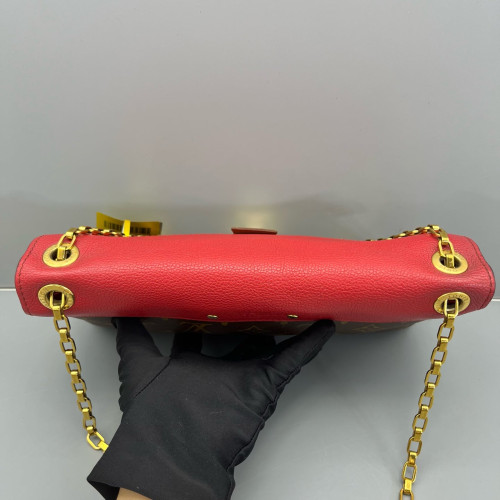 Louis Vuitton Pallas Chain Monogram Brown