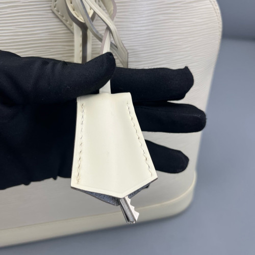Louis Vuitton Alma GM Epi White