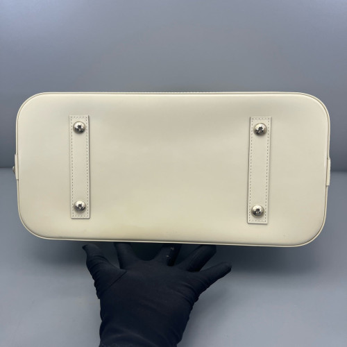 Louis Vuitton Alma GM Epi White