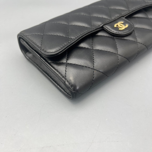 Chanel Quilted Classic Flap Flap Wallet Calfskin Black
