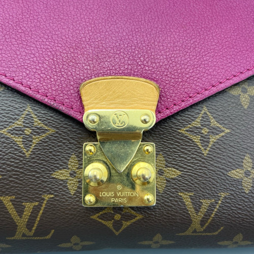 Louis Vuitton Pallas Chain Monogram Brown