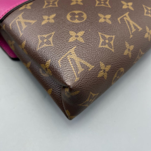 Louis Vuitton Pallas Chain Monogram Brown