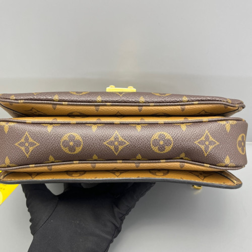 Louis Vuitton Pochette Metis Reverse Monogram Brown Louis Vuitton Pochette Metis Reverse Monogram Brown
