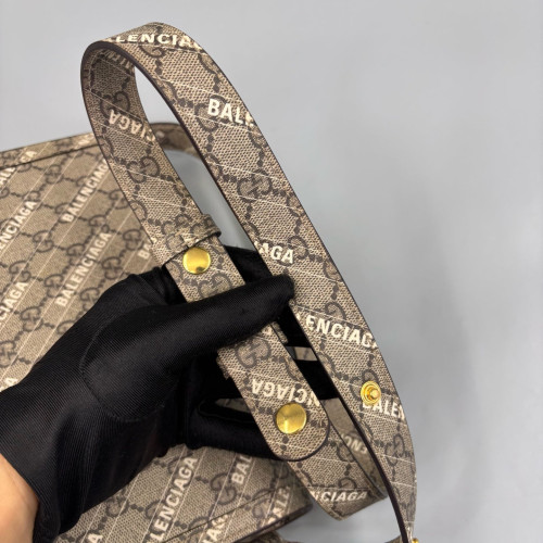 Gucci Medium Horsebit 1955 GG Supreme Monogram Black Gucci Medium Horsebit 1955 GG Supreme Monogram Black