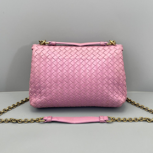 Bottega Veneta Medium Olimpia Shoulder Bag Lambskin Intrecciato Nappa Lilac Mauve Bottega Veneta Medium Olimpia Shoulder Bag Lambskin Intrecciato Nappa Lilac Mauve