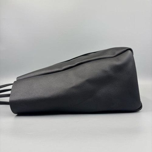 Balenciaga Tote Bag Calfskin Black