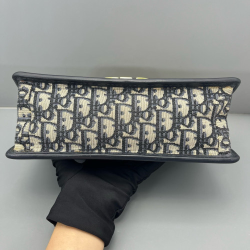 Dior 30 Montaigne Chain Flap Bag Oblique Beige Navy Black