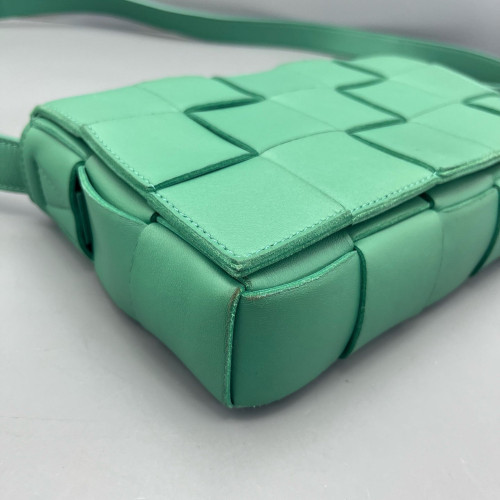 Bottega Veneta Classic Cassette Crossbody Bag Lambskin Intrecciato Nappa Green