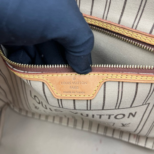 Louis Vuitton Neverfull MM Monogram Brown