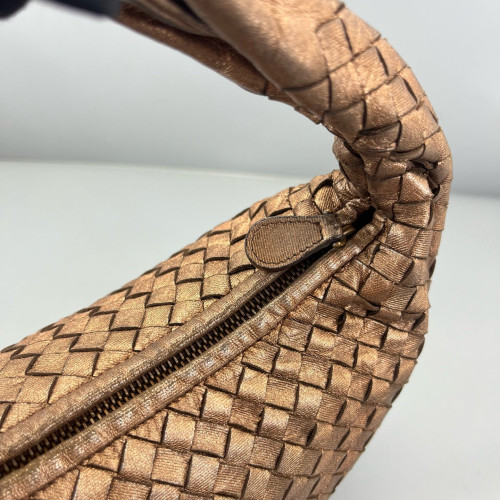 Bottega Veneta Medium Veneta Hobo Lambskin Intrecciato Nappa Brown