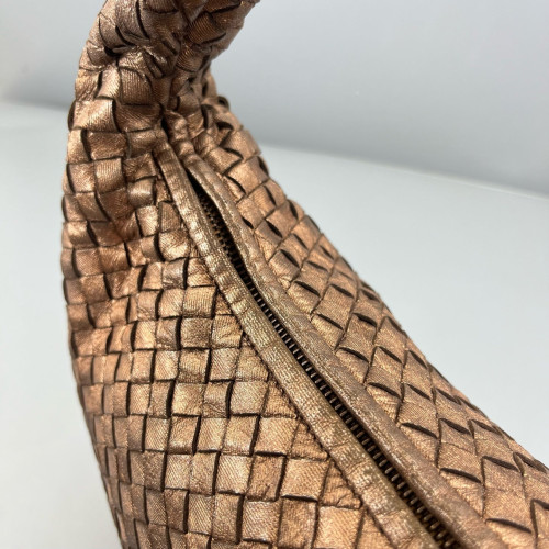 Bottega Veneta Medium Veneta Hobo Lambskin Intrecciato Nappa Brown