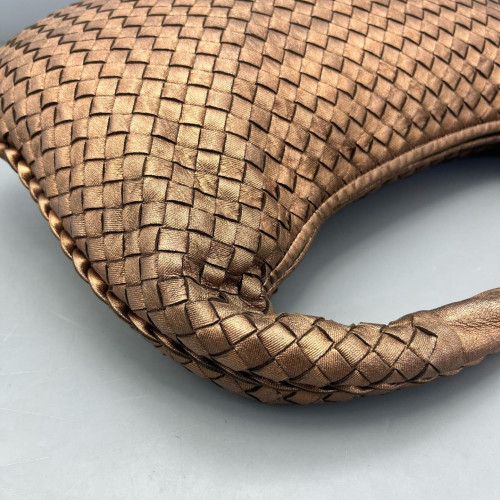 Bottega Veneta Medium Veneta Hobo Lambskin Intrecciato Nappa Brown