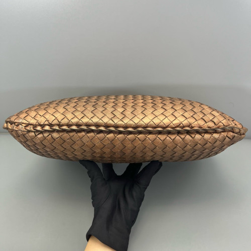 Bottega Veneta Medium Veneta Hobo Lambskin Intrecciato Nappa Brown