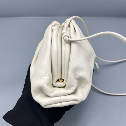 Bottega Veneta The Mini Pouch Lambskin Nappa White