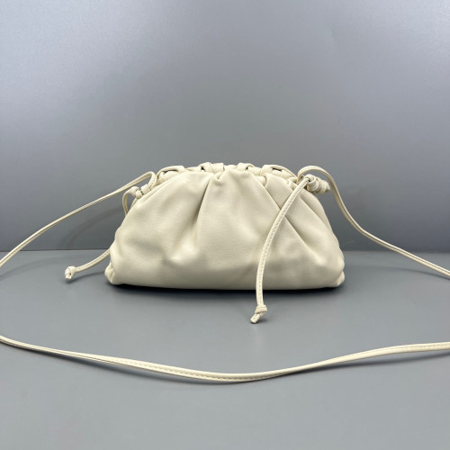 Bottega Veneta The Mini Pouch Lambskin Nappa White