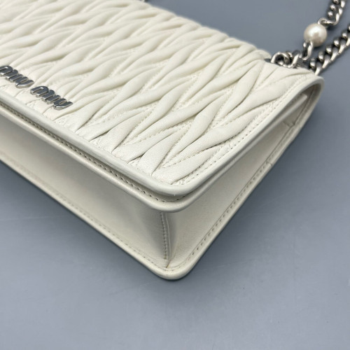 Miu Miu Wallet On Chain WOC Crumpled Lambskin White