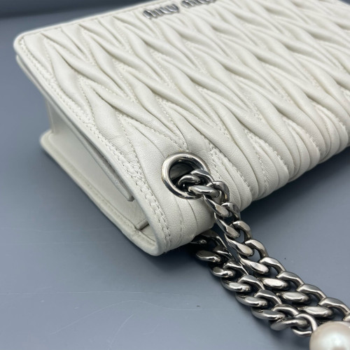 Miu Miu Wallet On Chain WOC Crumpled Lambskin White