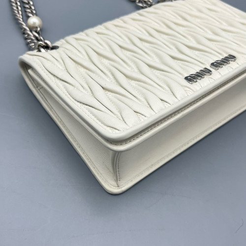 Miu Miu Wallet On Chain WOC Crumpled Lambskin White