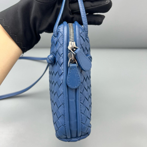 Bottega Veneta Nodini Crossbody Messenger Lambskin Intrecciato Nappa Blue Bottega Veneta Nodini Crossbody Messenger Lambskin Intrecciato Nappa Blue