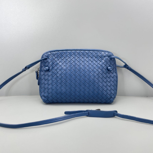 Bottega Veneta Nodini Crossbody Messenger Lambskin Intrecciato Nappa Blue Bottega Veneta Nodini Crossbody Messenger Lambskin Intrecciato Nappa Blue