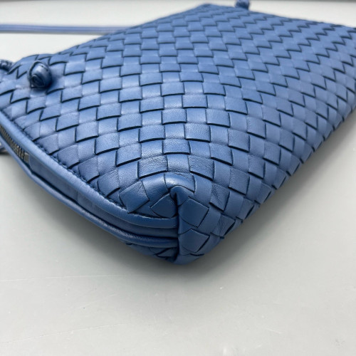 Bottega Veneta Nodini Crossbody Messenger Lambskin Intrecciato Nappa Blue Bottega Veneta Nodini Crossbody Messenger Lambskin Intrecciato Nappa Blue