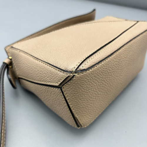 Loewe Mini Puzzle Grained Calfskin Beige Sahara Loewe Mini Puzzle Grained Calfskin Beige Sahara