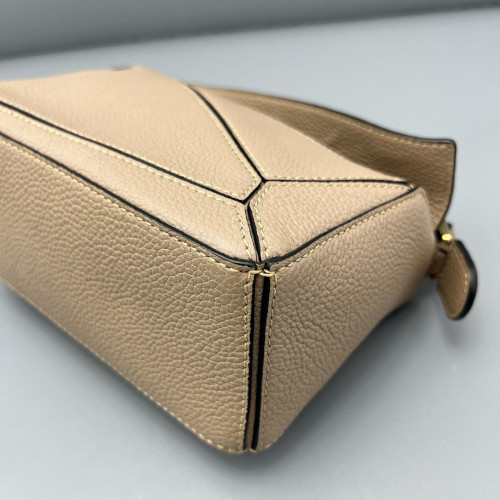 Loewe Mini Puzzle Grained Calfskin Beige Sahara Loewe Mini Puzzle Grained Calfskin Beige Sahara