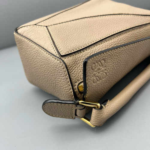 Loewe Mini Puzzle Grained Calfskin Beige Sahara Loewe Mini Puzzle Grained Calfskin Beige Sahara