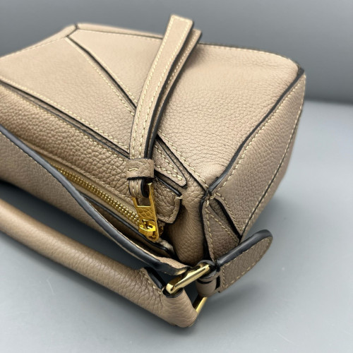 Loewe Mini Puzzle Grained Calfskin Beige Sahara Loewe Mini Puzzle Grained Calfskin Beige Sahara