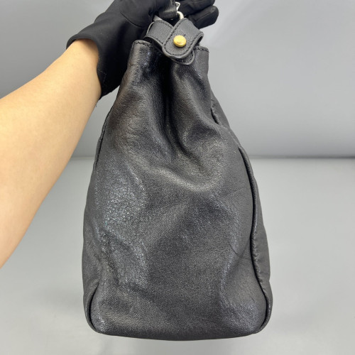 Fendi Peekaboo Iconic Large Calfskin Black