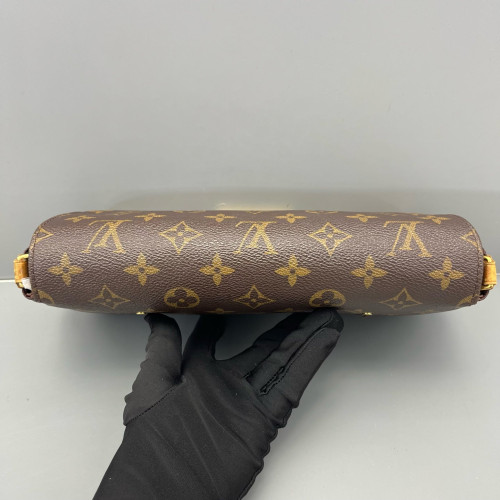 Louis Vuitton Favorite MM Monogram Brown