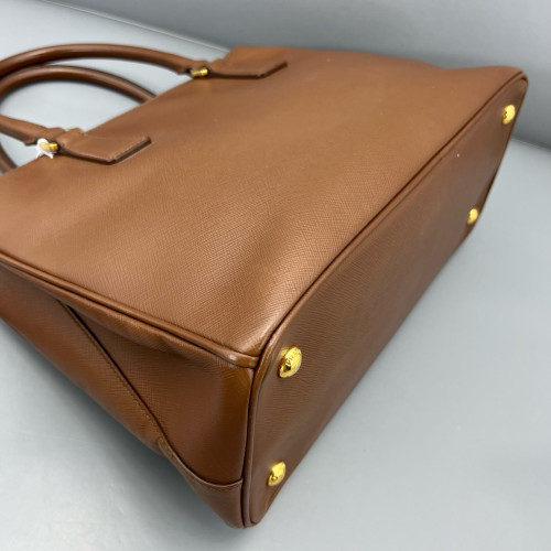 Prada Medium Galleria Double Zip Tote Saffiano Calfskin Brown Prada Medium Galleria Double Zip Tote Saffiano Calfskin Brown