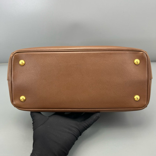 Prada Medium Galleria Double Zip Tote Saffiano Calfskin Brown Prada Medium Galleria Double Zip Tote Saffiano Calfskin Brown