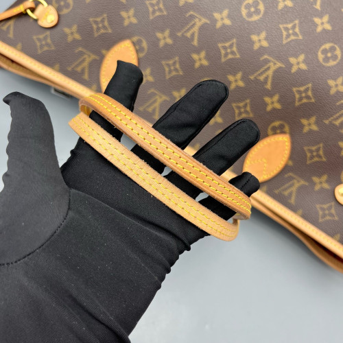 Louis Vuitton Neverfull MM Monogram Brown