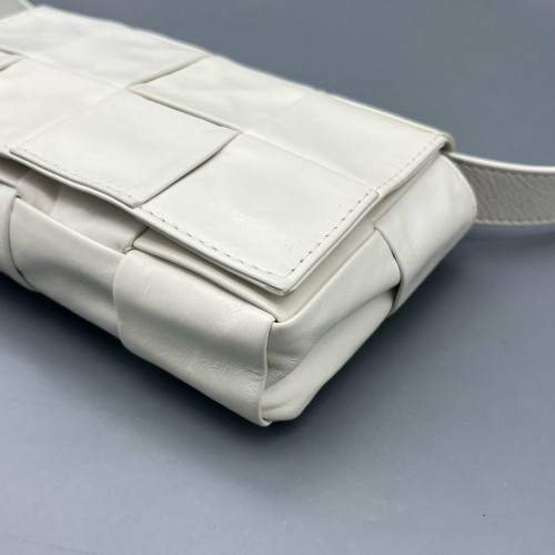Bottega Veneta The Belt Cassette Bag Calfskin White