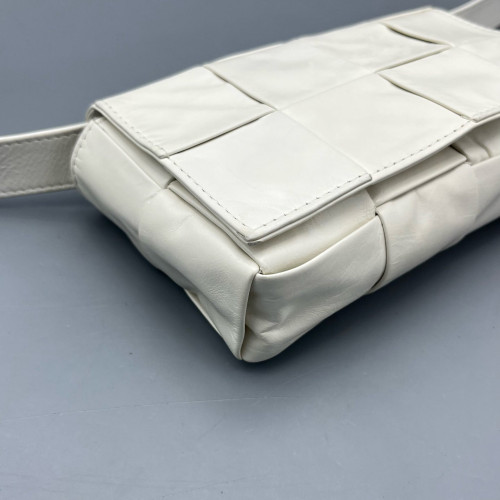 Bottega Veneta The Belt Cassette Bag Calfskin White