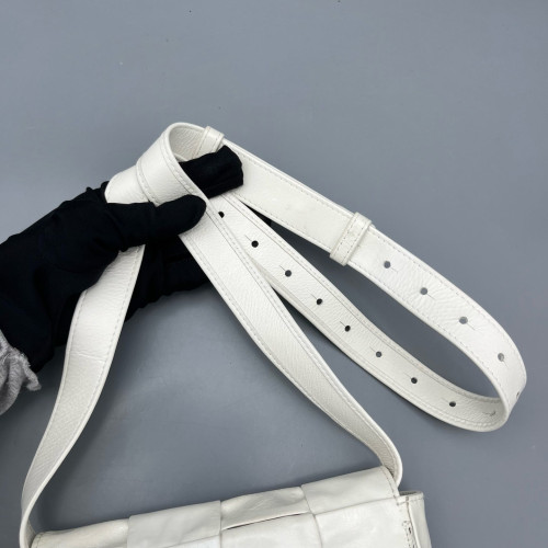 Bottega Veneta The Belt Cassette Bag Calfskin White